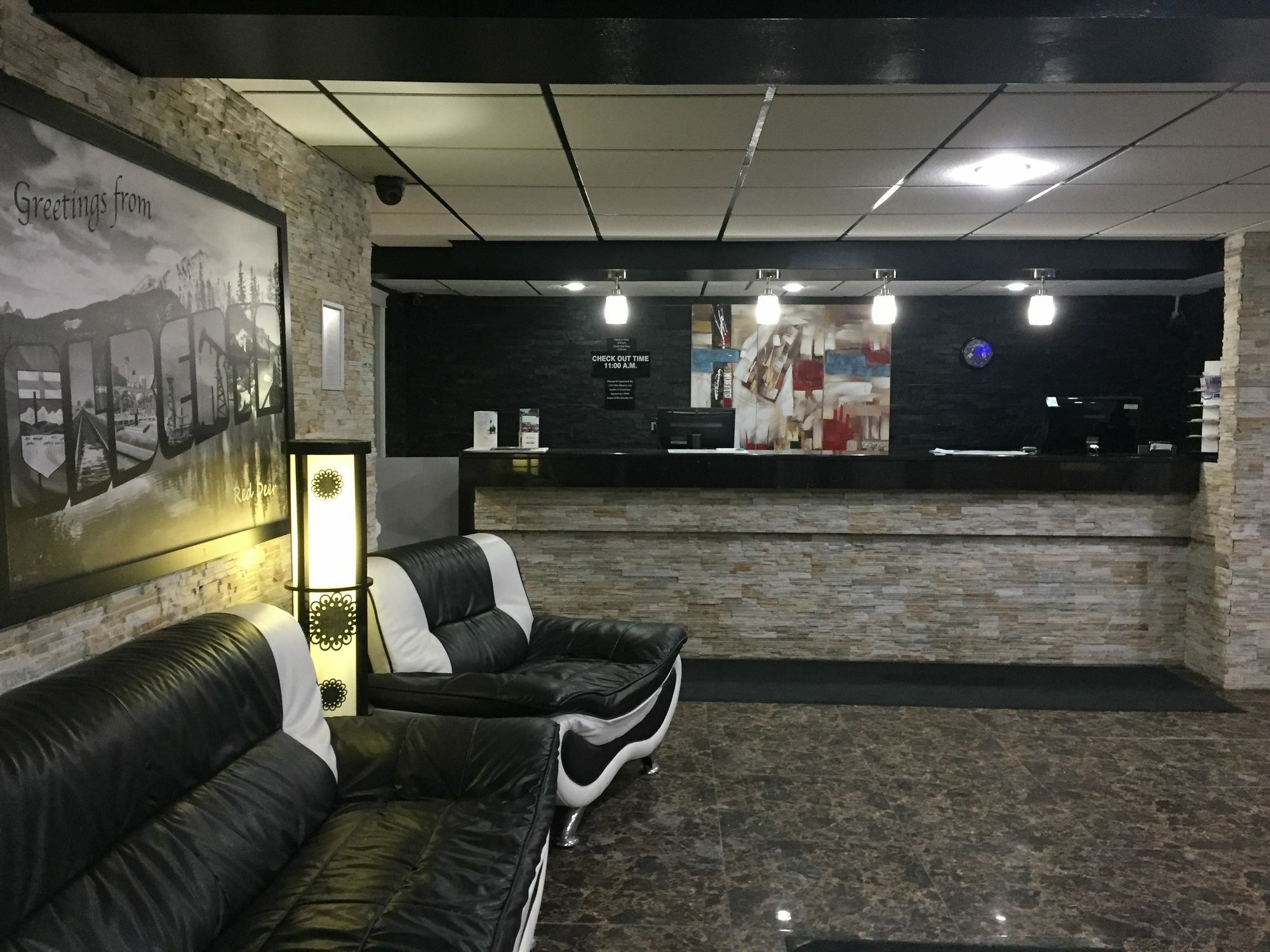 Super 8 By Wyndham Red Deer Hotel Exterior photo